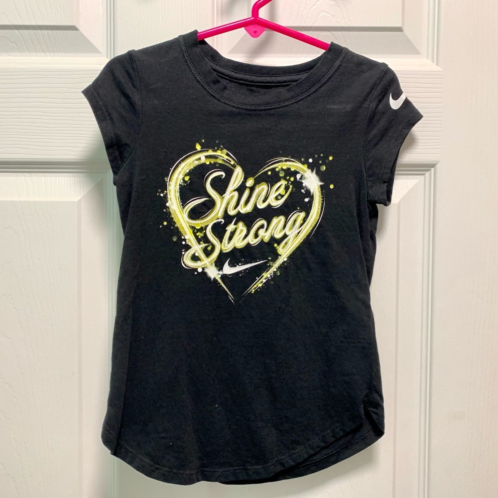 Nike tee for girls